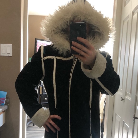 Le cheateau faux fur hooded trench coat - Picture 2 of 4